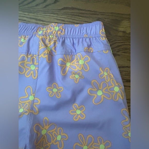 SVRN Sovereign Code Swim Trunks Mens Flower Design Size Medium - Picture 2 of 5